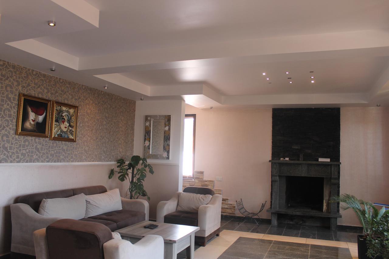Seazone Hotel Shekhvetili Ngoại thất bức ảnh