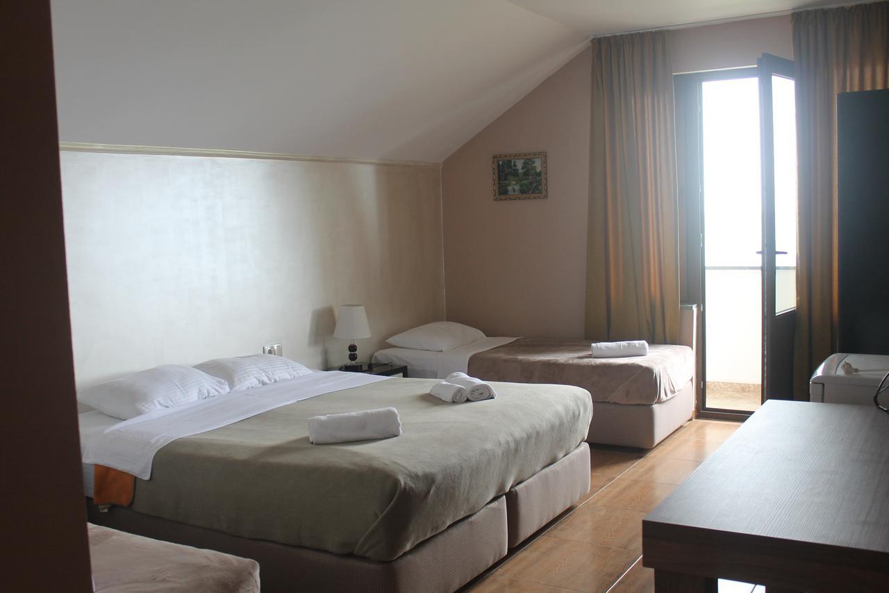 Seazone Hotel Shekhvetili Ngoại thất bức ảnh