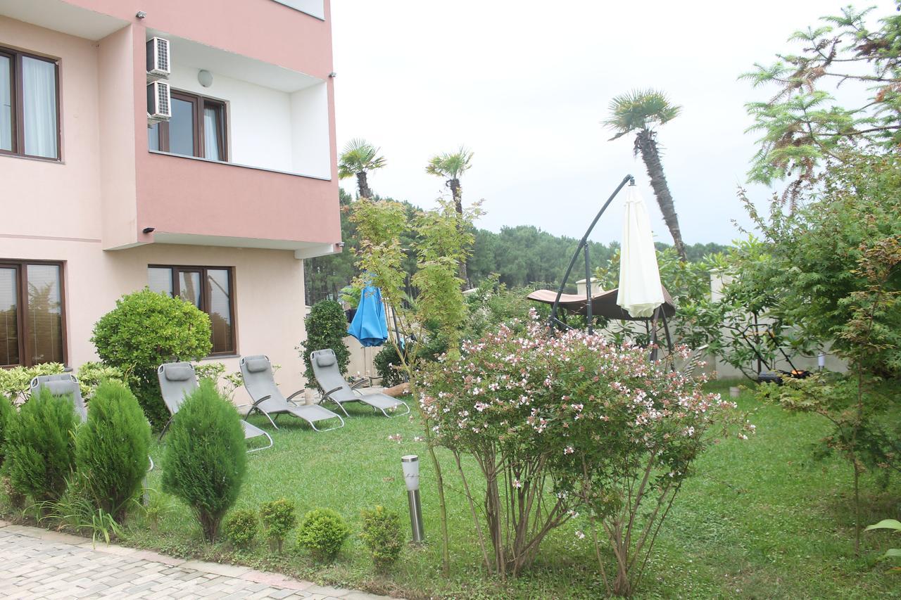 Seazone Hotel Shekhvetili Ngoại thất bức ảnh